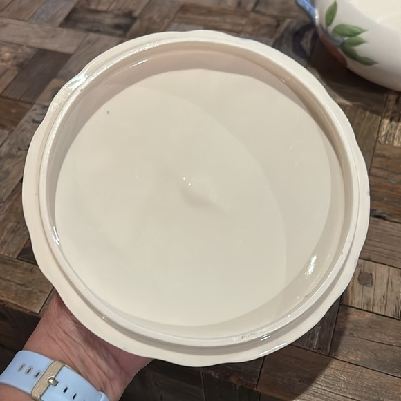 Franciscan Orchard Glade Covered Vegetable Dish - Picture 6 of 10